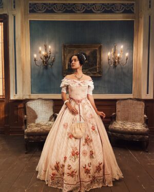 Heslaine Vieira Instagram - Dos vestidos mais lindos que já usei como personagem✨
Bom gosto de Zayla, modista!