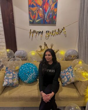 Himani Chowdhary Instagram - They say life begins at 30, but honestly I feel like I’ve lived 5 different lives already 

My 20s were a mix of chaos and taking risks

I started post grad in banking, clueless about what “risk management” even meant but soon found myself consulting for Banks and NBFCs at Deloitte. I did that for around 4 years 

Stable? Yes. Fulfilling? Not quite. By COVID, I realized it was time to pivot 

But to what? I loved teaching, so I cleared UGC NET in three months and considered a PhD until I realized the world of academia wasn’t for me 

Too many rules, too little freedom

Boom I got married (2021) 

So I had to keep pursuing my PhD and job

Meanwhile, my Instagram content was picking up

That’s when it hit me, teaching doesn’t need to happen in a classroom, why not do it online? 

So, I shifted gears, and made research my life (it still is btw)

Along the way, I became AMFI licensed and NISM certified 

If you’ll ask me, here's what I’ve learned by 30:

[1] Nothing is permanent. Jobs, careers, even some relationships - they’re just stepping stones

[2] Don’t stay stuck just because you chose something years ago. Reinvent yourself

[3] Insurance is boring but essential so get it sorted 

[4] The big 3- accommodation, transportation and food drain most of your money. Optimize these to save big

[5] If you don’t understand money, get help. Don’t DIY when it comes to wealth 

[6] Talk about finances with your partner, it’s awkward now but saves fights later

[7] Every little decision, personal or professional should align with your ethics. Short-term gains aren’t worth long-term peace

Also ab main badi ho gayi hun, tameez se baat karna, jo mujse chhote hain aur haan, jo bade bolte hain wahi sahi hota hai 😅

Here's to my next decade 🍾  Happy Birthday to me.