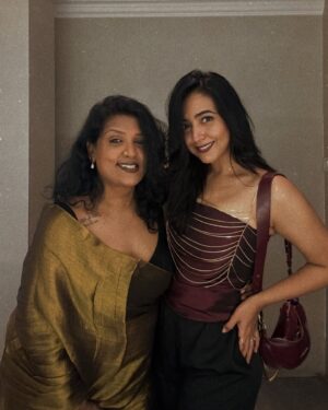 Hitha Chandrashekar Instagram - BIRTHDAY EVE ‘24

 @tejuanjankumar how can I ever thank you enough for how special you make me feel🥹♥️ how can I ever articulate this beautiful bond we share?  There’s no good enough adjective to describe this. Period.