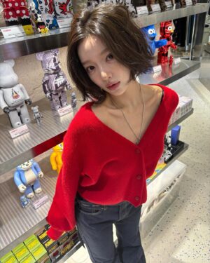 Hong Ji-yoon Instagram - 피어에 가면은 시간이 어떻게 가는지 모르게 돼
내가 그랬어요
#광고 @peer_official @bonrrow_official