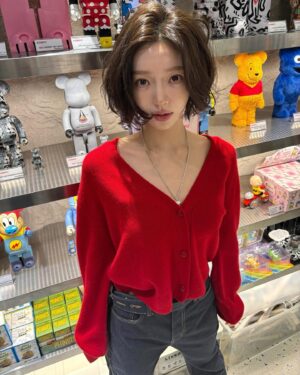 Hong Ji-yoon Instagram - 피어에 가면은 시간이 어떻게 가는지 모르게 돼
내가 그랬어요
#광고 @peer_official @bonrrow_official