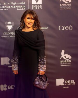 Huda Hussain Instagram - استقبال جميل في #مهرجان_البحرين_السينمائي في دورته الرابعه .. شكرا للدعوه الكريمة ❤️🇧🇭 .. 
.
Taken by @ballystudio 
Hair & makeup by @mahmeed_stylist 
Styled by @musaed.d 
Dress by @makalos_boutique
.
Swipe left ❤️