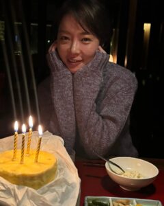 Actress Hwang Jung-eum HD Photos and Wallpapers December 2024