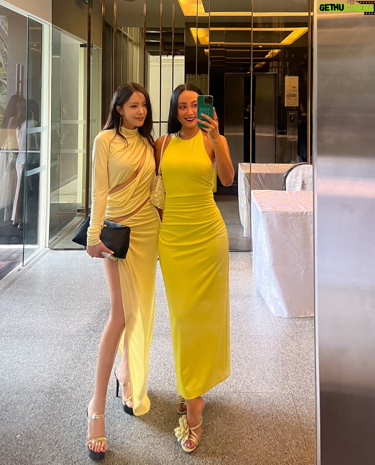 Hyomin - 33K Likes - dβAlba Trip in Singapore π© α₯«α‘πͺ
#κ΄κ³ #dalba #dalbatrip #λ¬λ°