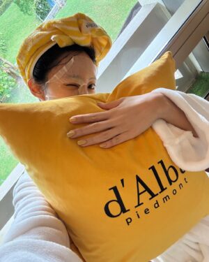 Hyomin Instagram - d’Alba Trip in Singapore 𓆩 ᥫ᭡𓆪
#광고 #dalba #dalbatrip #달바
