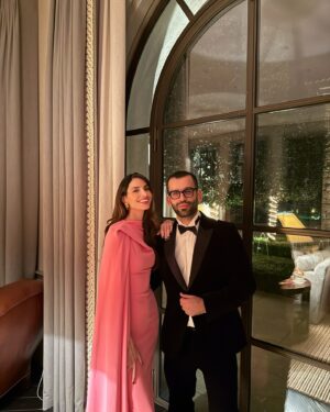 Iliana Papageorgiou Instagram - Χαρούμενη Χρυσή Πρωτοχρονιά ✨🪽 Καλή μας Χρονιά