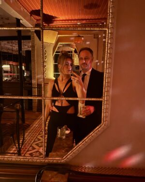 Iliza Shlesinger Instagram - Just know that I ate. And if you didn’t like the outfit, you starved. Those rumblings you are hearing are just your empty stomachs.