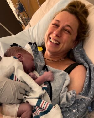 Iliza Shlesinger Instagram - Clear highlight of 2024: welcoming Ethan into the world 🩵🧸 he’s the happiest, most content little boy!
