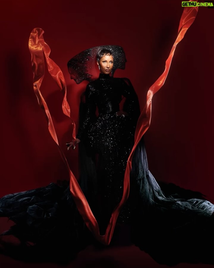 Iman - 25.7K Likes - @vmagazine "You could be 100 years old and be relevant, and you could be 15 years old or 20 years old and irrelevant." — @the_real_iman
As V walk into our 25th anniversary, who better to reminisce with than Iman? Twenty-five years ago, the formation of our publication somehow touched the hearts of @the_real_iman and her beloved husband David Bowie (who actually wrote one of the first stories for our inaugural issue) and together, the duo kicked off the birth of V with a short film for the opening of our website.
A true V "godmother" since our inception, the supermodel and philanthropist reflects on our beginnings and place in pop culture with her signature humor and grace. Covering our
"Fashion Stories: Twenty Five Years With V Magazine" anthology (featured as a special double issue alongside our upcoming V152 Spring Preview 2025 issue), head to the link in bio to discover the full story and see all the images by photographer @anlestudio and stylist @annatrevelyan.
From The Forthcoming V152 Spring Preview 2025 Issue
Photography @anlestudio
Fashion @annatrevelyan
Creative Director / Editor-In-Chief #StephenGan
Text @mathiasrosenzweig
Makeup @kilprity (@theonly.agency)
Hair @lacyredway
Manicure @arlenehinckson (@theonly.agency)
Fashion Coordinator @viavitale
Set Design @twohawksyoung
Executive Production @nowopentv
Editors @savsob @lizzydgoodman