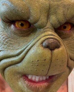 Inanna Sarkis Instagram - We take Grinchmas very seriously.