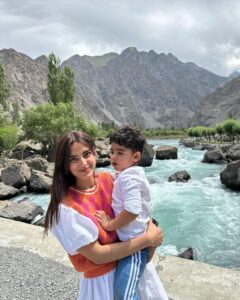 Iqra Aziz Most Liked Photos and Posts