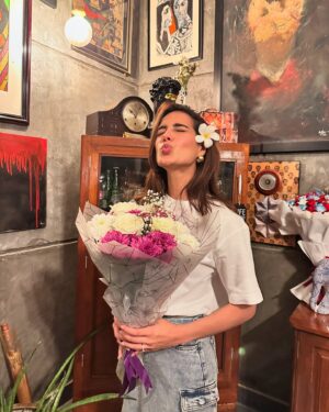 Iqra Aziz Instagram - Birthday Girl🌷 #27