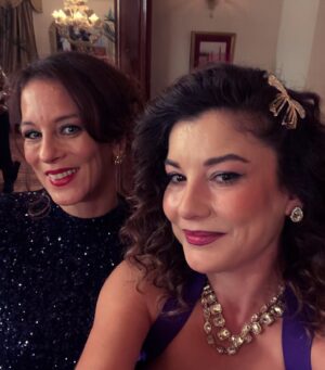 Irem Altug Instagram - Yılbaşı partisi 🎊❤️ #birgecemasalı #sevde