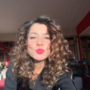 Irem Altug Instagram - Sonunda beğenenlere öpücük var 😂❤️💋😘