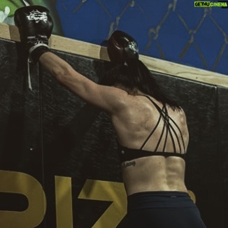 Irene Aldana - 10.9K Likes - Maybe I’m Crazy 🖤
#tb 📷 @sianya___film
#nocheufc #nocheufcamp #ufc #mma #crazy