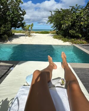 Irina Shayk Instagram - Stepping 🐾into 🐾2025 …. 🐾🐾