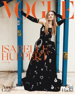 Isabelle Huppert Instagram - Merci @voguekorea 🌺

Photographer PAK BAE @pakbae
Fashion Editor DAHYE KIM @byhye
Hair MIYEON JO @jomimimimijo 
Make-up HUIJUNG HWANG @hh3116 
@balenciaga