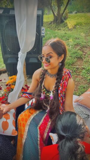 Ishita Ganguly Instagram - What a fun 🧿✌️😉💃..

#mehndi #sreejitamichael❤ #sreejitamichaelwedding #shadiseason #bestieswedding #reelsinstagram #friends #fun #love #goa 

@sreejita_de @michael_b.p @riya.bami @christin_bp86 @lipide30 @imrashamidesai ❤️❤️