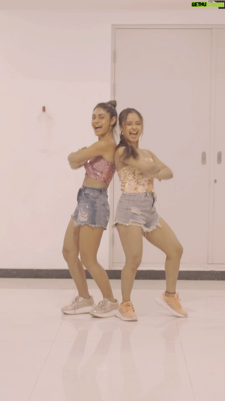 Ishita Ganguly - 12.4K Likes - Ain’t gonna miss this peppy trend…
This one with my darling ❤️ @ishita.gangopadhyay2012
.
.
.
#dance #dancereels #dancechallenge #reelkarofeelkaro #feelitreelit #trendingreels #trend #reelsdaily #sreejitade