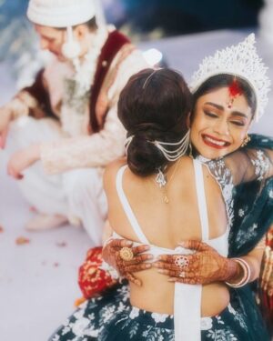 Ishita Ganguly Instagram - This is the moment ______🤍✨🧿

Can’t express in words , I guess the last picture says it all ____🫂🤍🥹🧿🫂

May your love continue to grow stronger with each passing year .. wish you both a very happy married life  @sreejita_de @michael_b.p  _____🫶🧿🤍❤️✨

Shree i love you , baby you are glowing🤍✨ … you both look amazing together ❤️✨___ hayye nazar naah lage .. touchwood 🧿🧿✨🔱🕉️

Finally I can say “ aaj mere yaar ki shadi hai “ ____😄😘🫰🥹🫂💃

Wearing : @nidhikurda 🤍✨