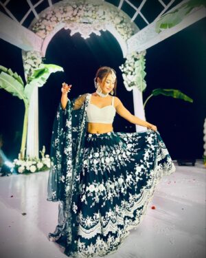 Ishita Ganguly Instagram - 🤍✨💙✨🦋🧿✨🤍🫰________

PC : @riya.bami 💙✨

Wearing : @nidhikurda 🤍✨