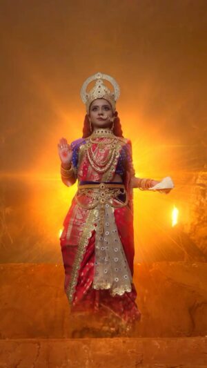 Ishita Ganguly Instagram - Imagine a love story that spans four yugas. After appearing from #vishnu #vaishnavi wishes to return to him but has to descend on #earth and wait for four epochs till they are finally united when Vishnu incarnates as #kalki #avatar in #kaliyuga 

Her patience and devotion is divine - today with folded hands 🙏 want to thank all the viewers of mata as we telecast our last episode! A 11-part limited series made with ♥️ over 2 years!  Thank u to the entire team n doordarshan and j.c. Chaudhry fr trusting us with this memorable show! We will be back soon! 

#sagarworld #ramayan #ramanandsagar #hinduism #india #itihaas #mythology #katra #goddess #devi #webseries #amazonprime @amazonprime #lovestory #fable #folltale