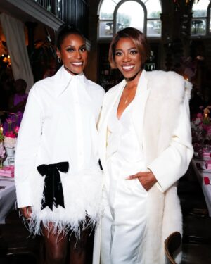 Issa Rae Instagram - Thank you @britishfashioncouncil   @theofficialpandora   @stuartweitzman for an incredible time in London. Thank you to my girl @yvonneorji for coming to present me with an award and for a fun ass birthday weekend.

Glam Gang snapped all weekend:
Styling: @therealwourivice 
MU: @officialsheiks 
Hair: @felicialeatherwood 
Nails: @eriishizu 

Love to the @theofficialpandora creative directors, @francesco3rd and @afilippoficarelli! 😘 And extra love to @erinpepper / @amprgroup 💓