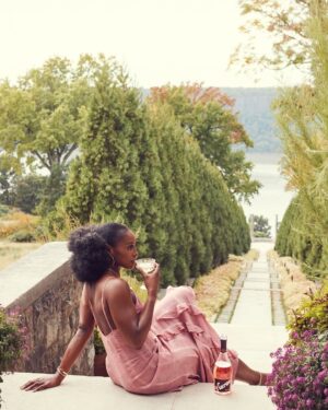 Issa Rae Instagram - Rosé All Day! Introducing the new Prosecco Rose from @viaraewines. Crisp, Vivacious and Bubbly. Cheers! 🥂