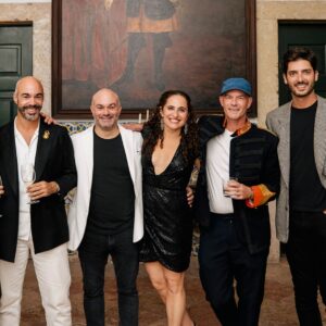 Iva Domingues Instagram - Oh…what a night to remember! 
50 do Babá 🥳
#epic

Make up @martacruz_makeup_ 
Hair @maryjane.hairstylist