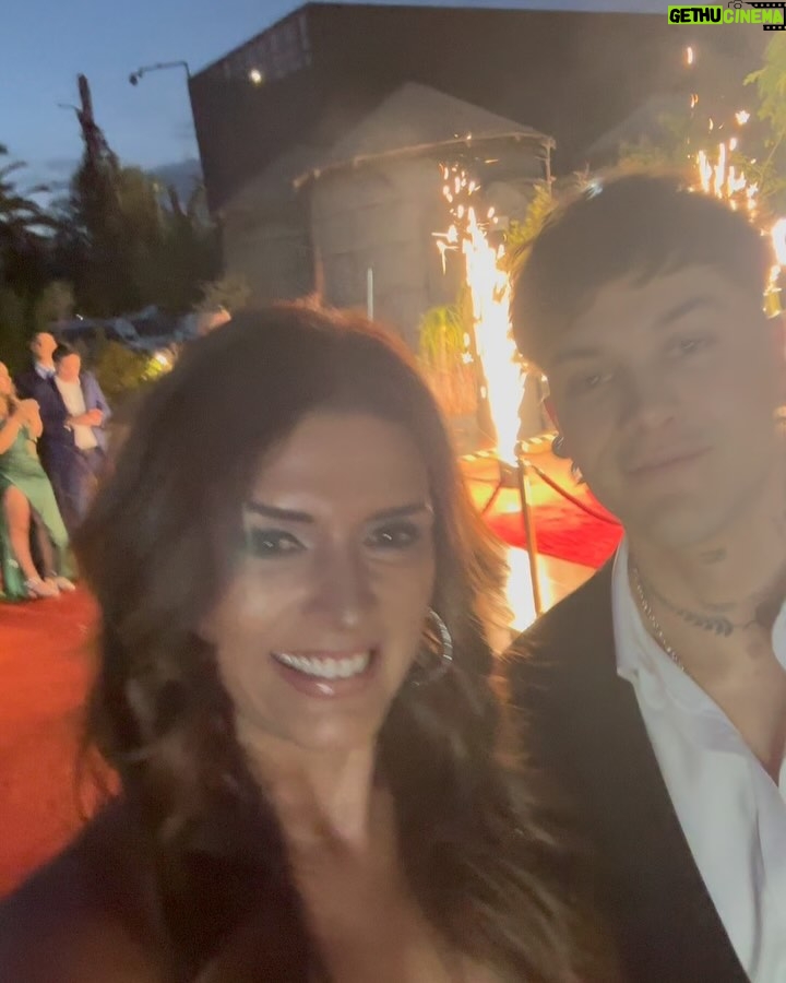 Ivette Vergara - 13.8K Likes - ¡2025, agárrate porque no me para nadie💥 Este año no me detengo hasta alcanzar el éxito que merezco ✨🙏🏼🔥 Ideas frescas, actitud imparable y las ganas de comerse el mundo. 🚀✨ ¿Quién se apunta a hacer historia conmigo? Las leo!!! ✨🔥♥️
#ivettevergara2025 #VoyConTodo #ÉxitoSinFronteras #arribamujeres