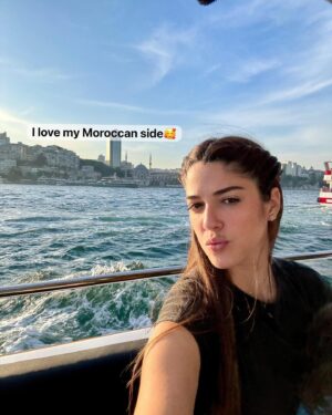 Izabelle Leite Instagram - 😏🇲🇦❤️🎯🤓🧿