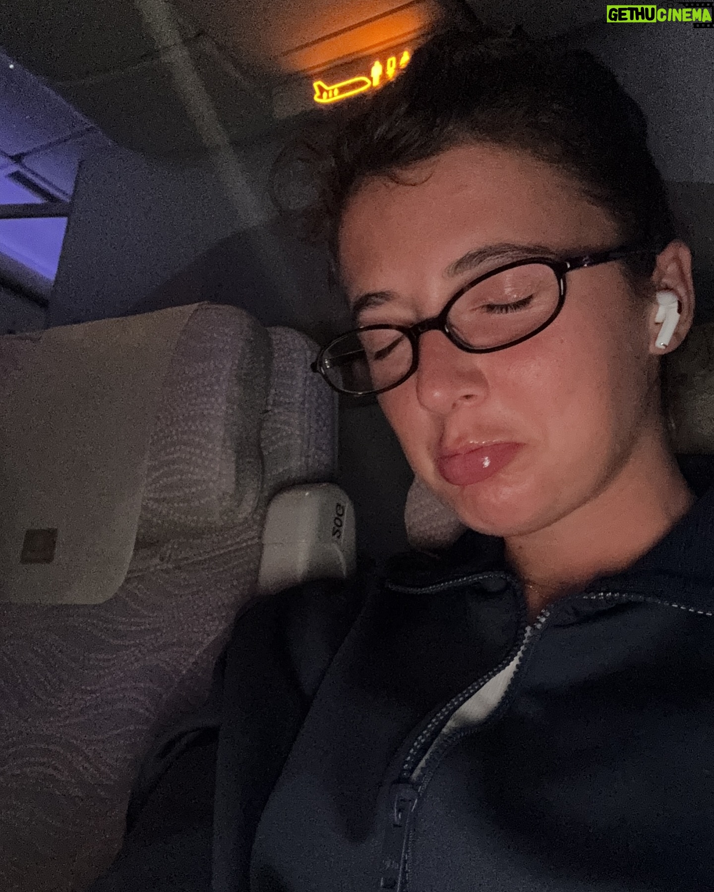 Jamie-Lee Six - 9.3K Likes - coconut π₯₯ (de laatste foto is van vandaag π₯²)