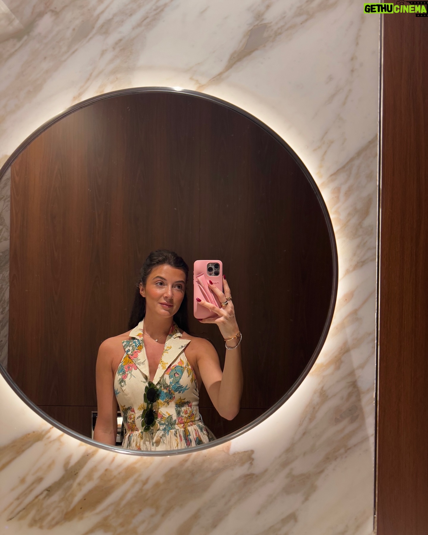 Jamie-Lee Six - 8.9K Likes - day SIX π€‘βπΌ