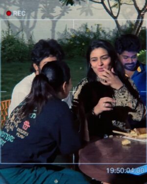 Janani Ashok Kumar Instagram - H A P P Y  B I R T H D A Y  M Y  K I M ❤️ @janani_ashokkumar ❤️

‘A child in me adores the mother in you’💜🧿✨🐤🪬🫂🥹
 I feel Your love and care know no limits🥹
 Stay the same , at least for me 🙈😜😅❤️

Thank you for being a part of my life for years & giving me the best support you could give me ❤️✨🫂🧿🪬
I love how we have seen each other grow beautifully over the years 🥂

May all your “soons” turn into “finally”🪬
To many more memories with you 🥂✨ love you always❤️❤️❤️🫂

Have a fantastic year ahead deeeee❤️😍🧿🥂🫂🐤
