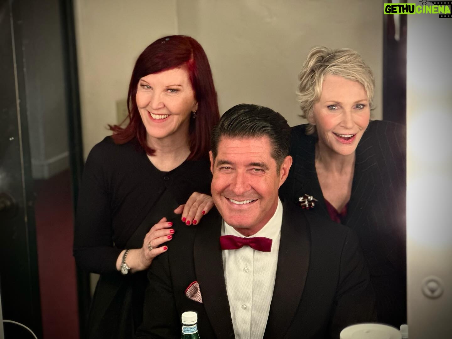 Jane Lynch - 2.8K Likes - Happy New Year’s Eve from the Xmas cuties. @therealkateflannery @timdavis_official Photo by @soulstealer007