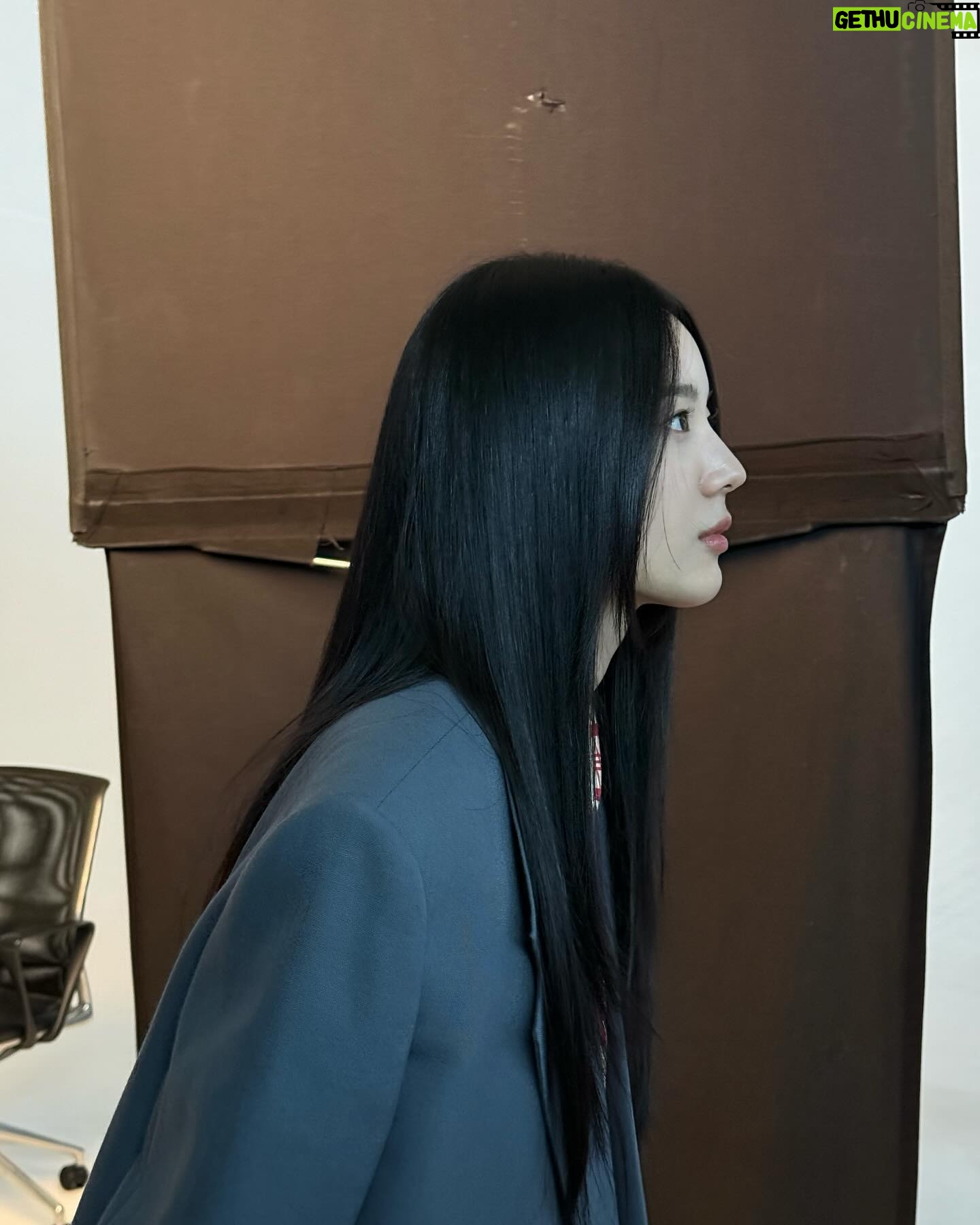 Jang Gyu-ri - 171.5K Likes -