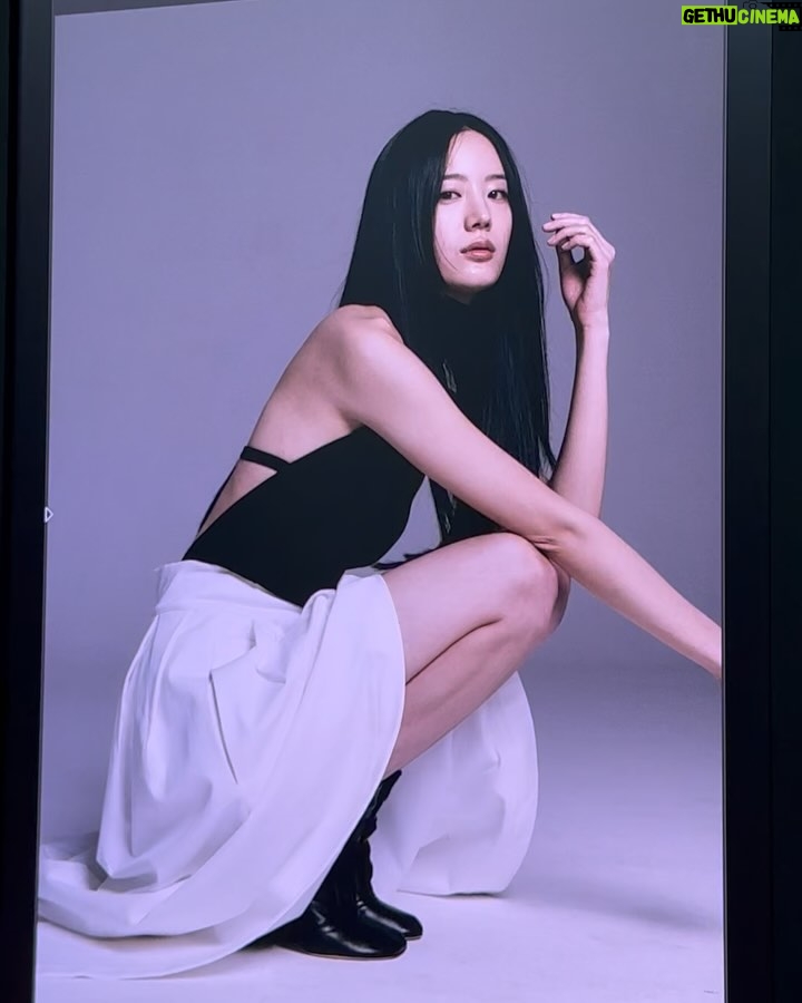 Jang Gyu-ri - 171.5K Likes -