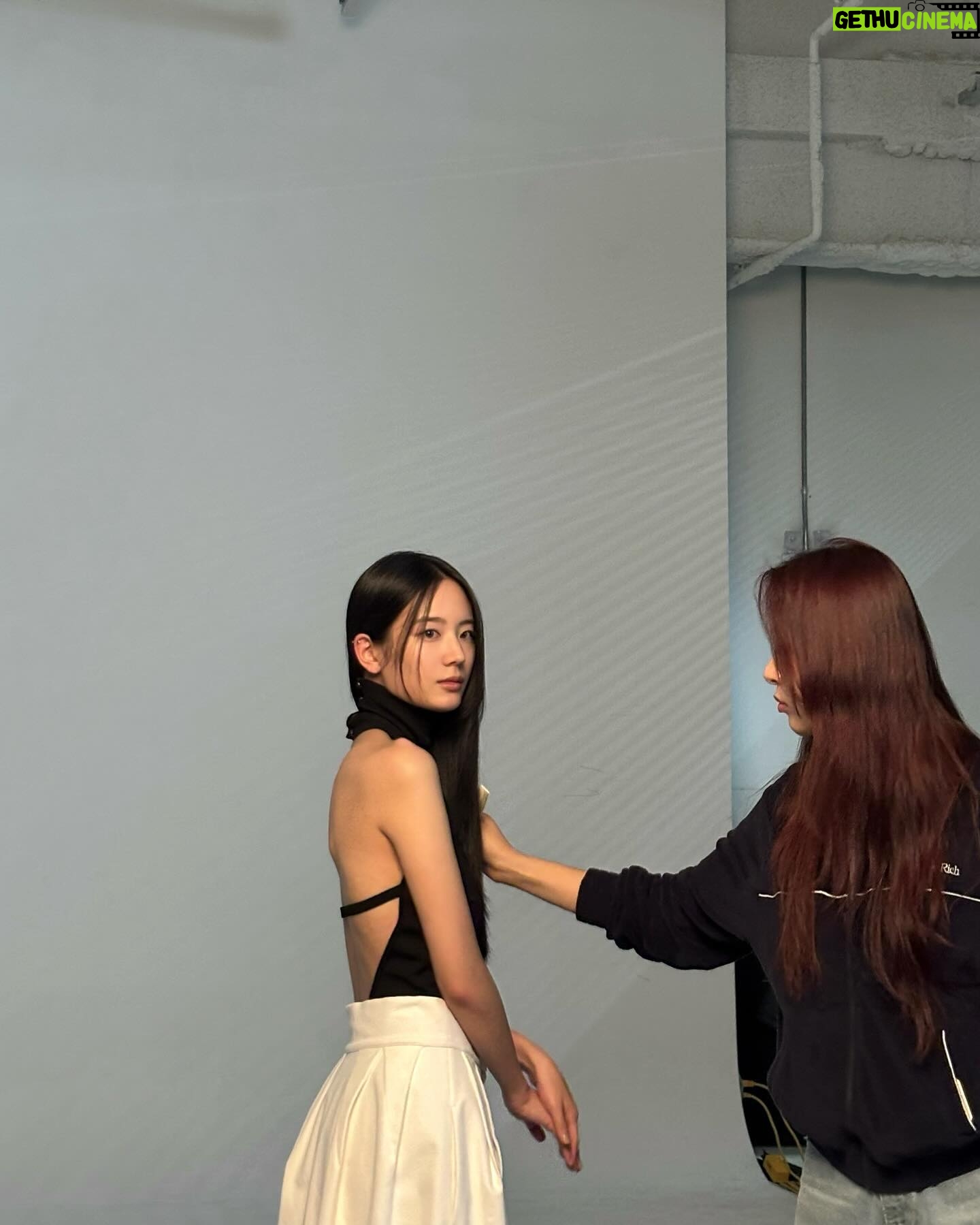 Jang Gyu-ri - 171.5K Likes -