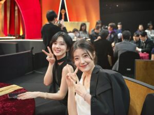 Jang Na-ra Instagram - 너무너무 자랑스러운 우리 굿파트너 팀💝

photo by 표지훈