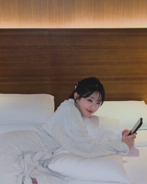 Jang Won-young Instagram - 안녕 2025🤍