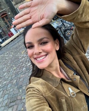 Janina Uhse Instagram - Thank you October 🫰