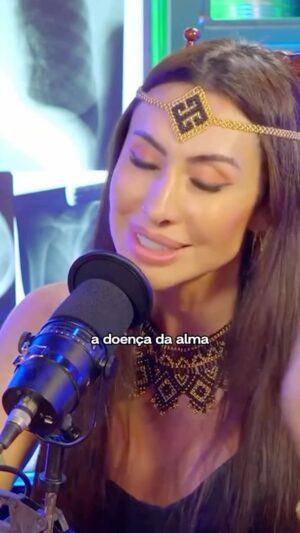 Jaque Khury Instagram - "A doença da alma é muito ignorada". A medicina do futuro é unir a ciência com a espiritualidade. 
Na epigenética podemos ver como fatores externos , nossas atitudes , pensamentos e vivências podem afetar a complexidade biológica por gerações. 
Então podemos agir a nosso favor através da cura dos nossos pensamentos e estilo de vida .