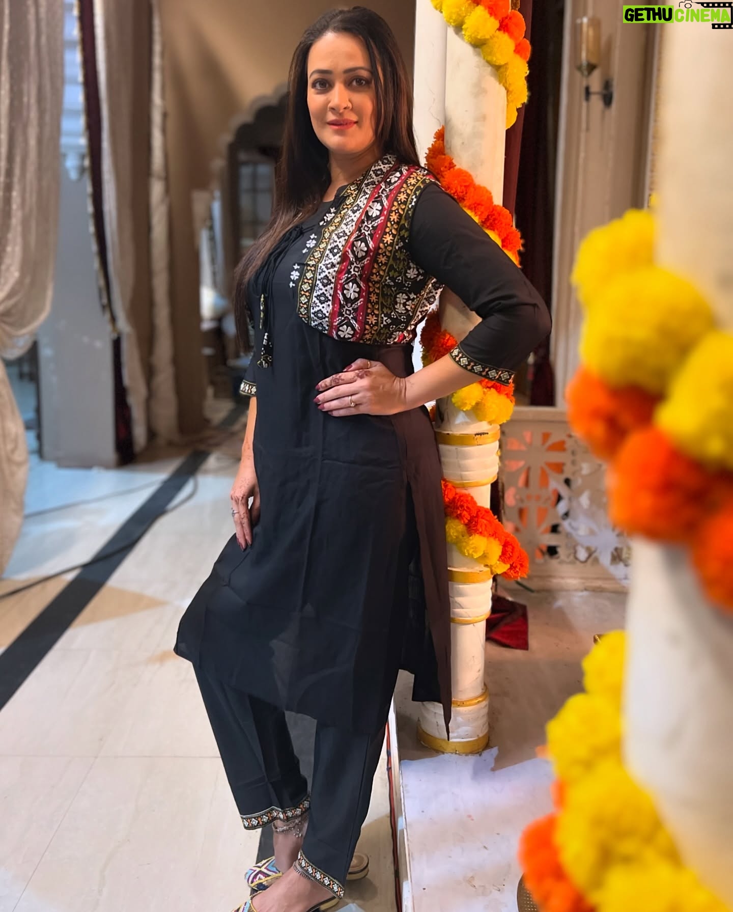 Jaswir Kaur - 3.1K Likes - Simple and Elegant 😍
Wearing @erisha_brand