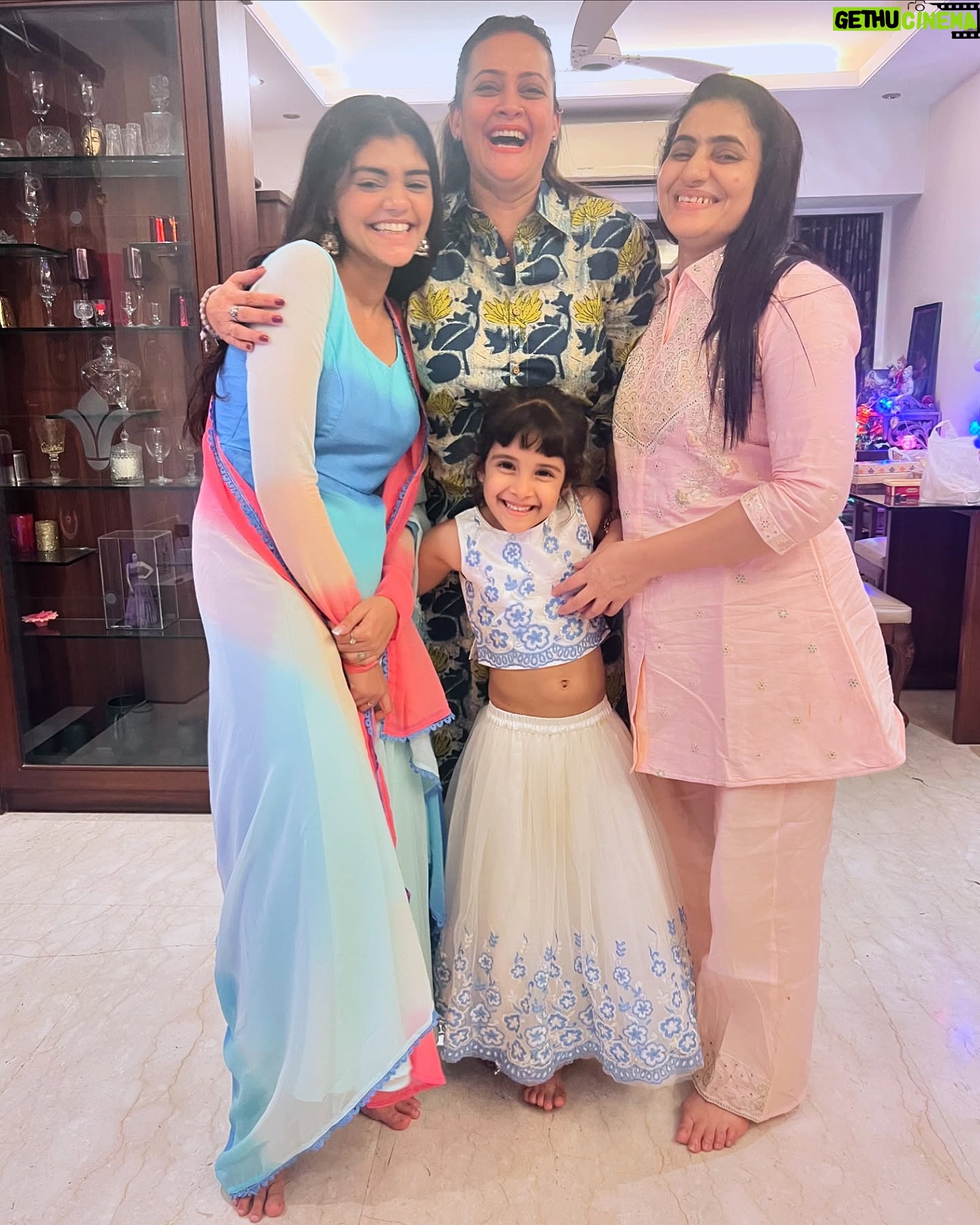 Jaswir Kaur - 4.2K Likes - Our Happiness 🥳
Our Family 😍
#festive #season #bright #light #colourful #happy #faces #beautiful #souls #bonding #smiles #together #blessings #cherishing #blessed #gratitude ♥️🧿