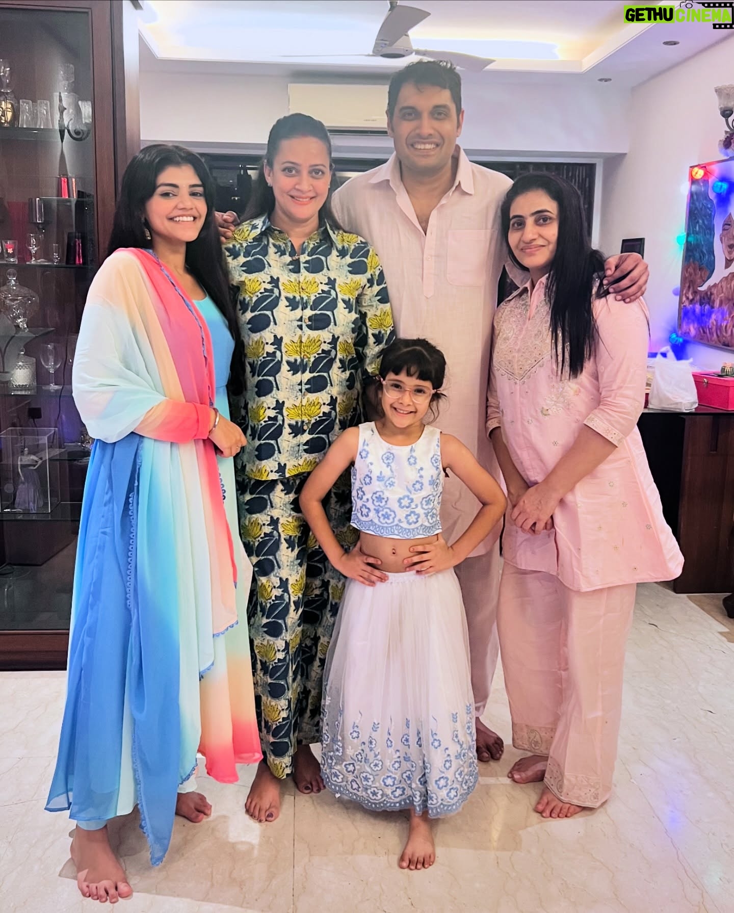 Jaswir Kaur - 4.2K Likes - Our Happiness 🥳
Our Family 😍
#festive #season #bright #light #colourful #happy #faces #beautiful #souls #bonding #smiles #together #blessings #cherishing #blessed #gratitude ♥️🧿