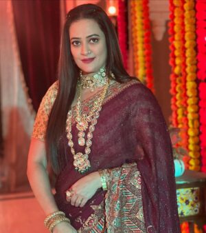 Jaswir Kaur Instagram - Wishing you all very Happy Diwali 🪔
May this Festival be Filled with lights, joy, and prosperity 🤩May this Festival bring endless happiness to your life’s ♥️🧿