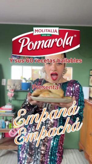 Jely Reategui Instagram - Seguro has comido empanada, pero acaso has comido empaná chachachá? 💅 

Gracias Pomarola por apoyar la carrera artística acá de La Chica, Tommy Salser y Percusionista Invitado. 

Escucha las 60 recetas bailables en YouTube y Spotify

#60recetasbailables @pomarola.peru #publicidad