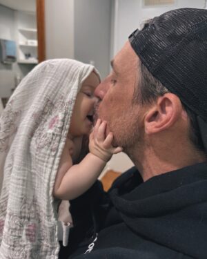 Jenna Dewan Instagram - Six months of Rhi 🤍 I still just stare at you and can’t believe I’m lucky enough to call you mine. The way you seem to make everything better and everyone happier… something tells me you have the healing touch in this life ✨ Also, thank you for saving all your giggles for your siblings, they are obsessed with you ❤️