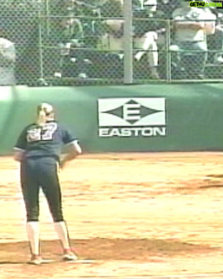 Jennie Finch - 12.6K Likes - two of the greatest to ever do it 🤩
📽️ @arizonasoftball
#AUSL