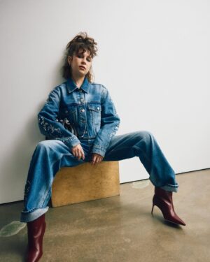 Jenny Walser Instagram - @schonmagazine 🖤

Last year I took a course in art direction at Central Saint Martins, trying to add another string to my bow in case this acting thing all goes awry. I sat in that classroom for weeks flicking through the pages of Schön! and poring over the images. 

To see myself featured in one of my favourite publications is surreal to say the least. Life is pretty strange and wonderful sometimes. 

Thank you so much to the incredible team for having me and for such a fun funnn day. 

photography. @liamyoungphoto 
fashion. @koulla_sergi 
hair. @pauldonovanhair 
make up. @hannahdaviesmakeup using @victoriabeckhambeauty 
creative production. @claralarosa 
production   studio. @jj.mediagroup 
photography assistant. @onsetwithhannah 
hair assistant. @valeria.aloisio 
interview. @abitmeddlesome 

Read the full piece here…
https://schonmagazine.com/interview-jenny-walser/